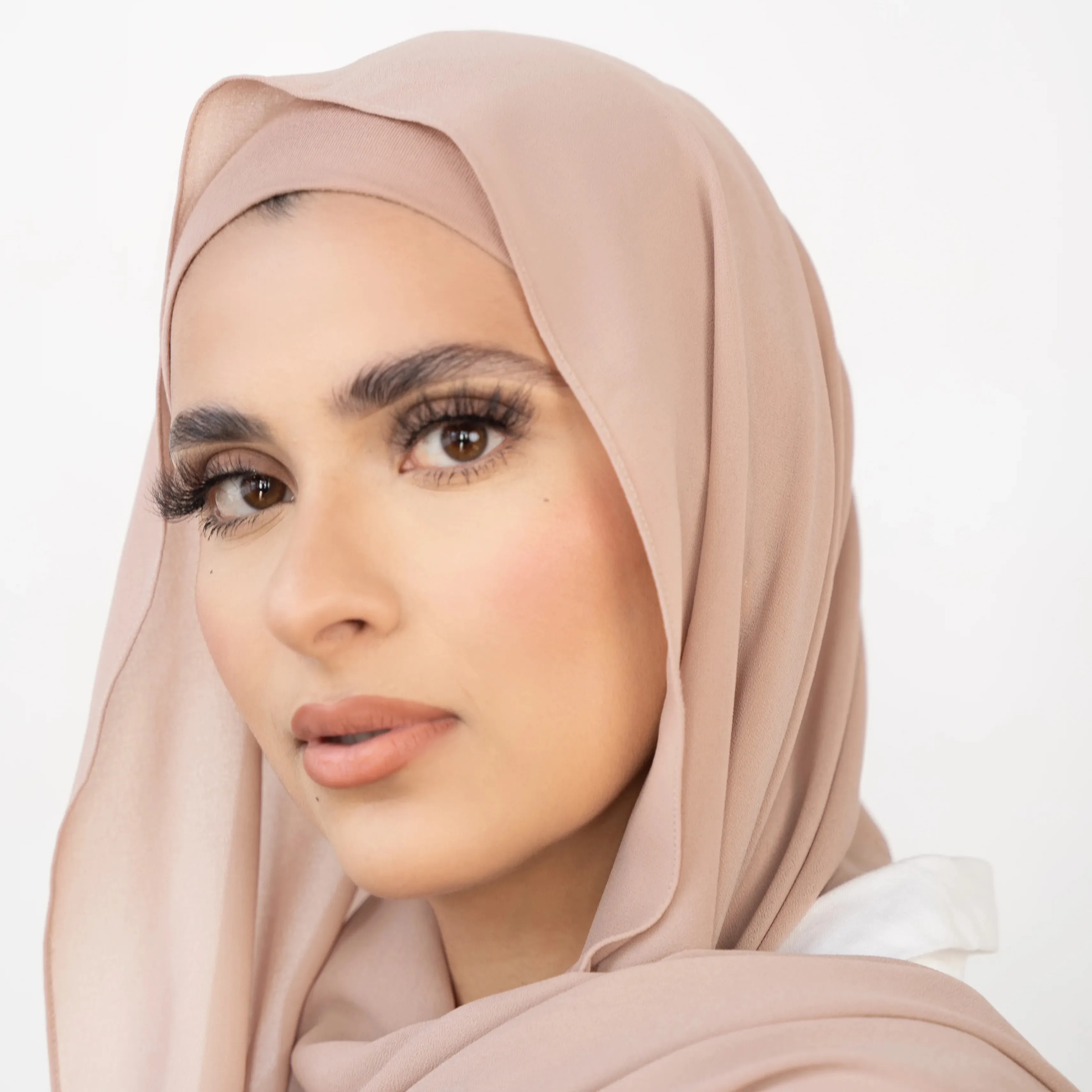 2024 Hot Selling Premium Effen Bijpassende Kleuren Set Met Undercap Chiffon Hijab Voor Dames Sjaals