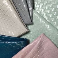 Cuir de vachette véritable gaufré à motif à carreaux pour chaussures, sacs et ceintures