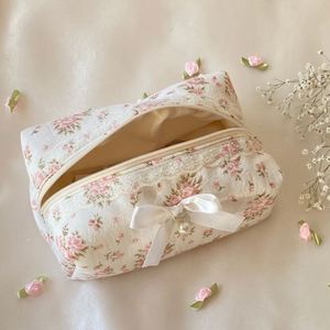 Lindas Bolsas de Maquillaje Ligeras con Estampado Floral de Algodón Ecológico, Bolsa de Cosméticos Personalizada con Lazo para Mujer, Regalos para Damas de Honor, Bolsa de Viaje con Cierre - Product Image 2