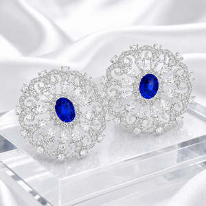 Pendientes de Plata 925 con Baño de Oro de 18K y Circonita Cultivada de UM Jewelry para Uso Diario y Regalos de Aniversario de Bodas - Product Image 5