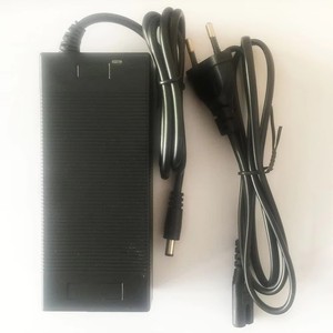 Cargador de 42 Voltios para Scooter Eléctrico ET, Conector Coaxial, 1.5A, Accesorios y Repuestos - Product Image 4