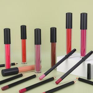Set di Rossetti Matte Private Label all'Ingrosso in 23 Colori, Kit di Rossetti e Matite Labbra Vegani a Lunga Durata e Resistenti all'Acqua - Product Image 4
