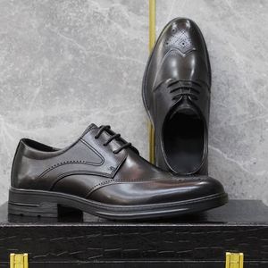 Chaussures habillées de luxe originales en cuir à lacets et bout pointu pour affaires et mariages, respirantes, légères, antidérapantes, avec patchwork en caoutchouc – Collection 2025 - Product Image 1