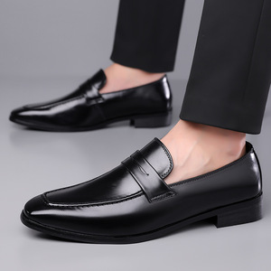 Mocassins en cuir véritable pour hommes, à bout pointu, à enfiler, chaussures de bureau et de carrière, semelle souple en caoutchouc, couleur unie, chaussures habillées pour l'automne - Product Image 3