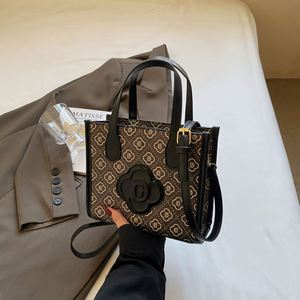 Bolso de Mano Cuadrado con Patrón Geométrico Elegante Modelo 2025 con Cierre de Cremallera Bolso de Mano de Diseño de Lujo Hecho de Poliéster PU - Product Image 2