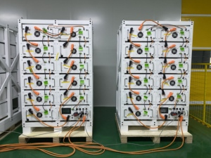 高压 50kwh 太阳能锂电池存储系统 Fastplug 可堆叠 400V 100AH Lifepo4 电池，带 Solis 逆变器 - Product Image 3