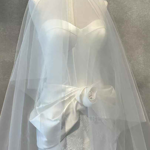 Robe de mariée sirène Jancemebr NT62 moderne et élégante, avec traîne chapelle, en dentelle, ornée de cristaux et de fleurs 3D, sans manches, coupe ajustée - Product Image 5