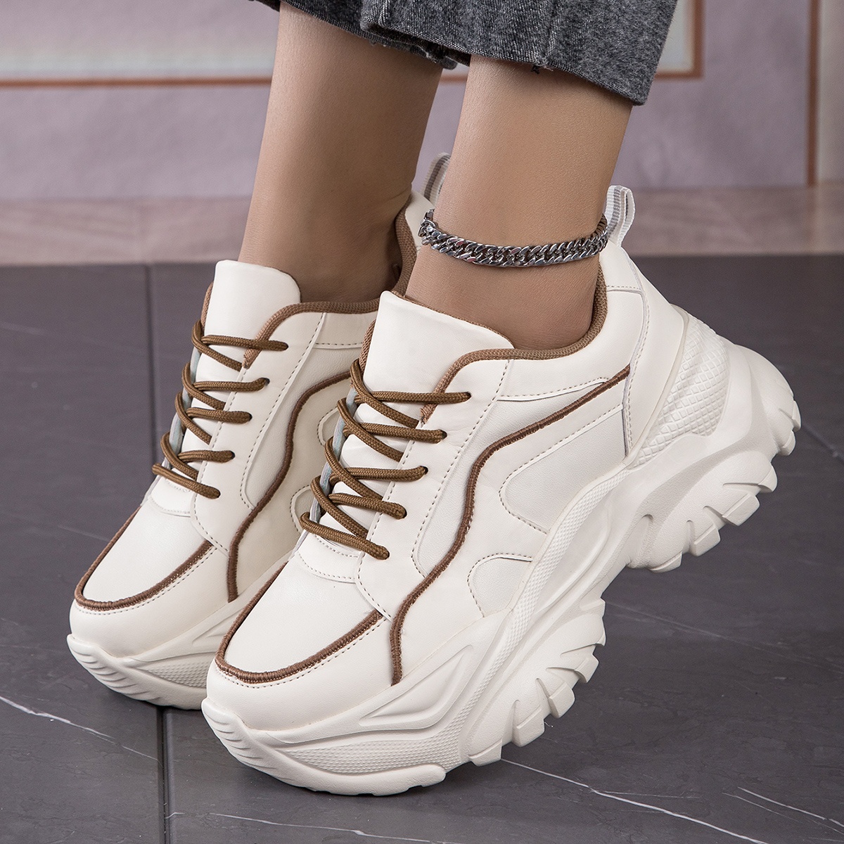 2024 Fashion Platform Shoes Inner Heightened Low Top Women Shoes Beige Brown Chunky Sneakers