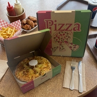 Boîte à pizza en carton ondulé personnalisée avec logo, emballage alimentaire de qualité supérieure pour les plats à emporter des restaurants