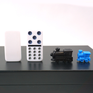 Jeux de table de luxe Boîte en bois Double 12 dominos Ensemble de jeux de dominos colorés personnalisés avec train mexicain Accessoires octogonaux - Product Image 6
