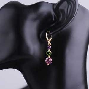 Nueva llegada nueva tendencia nuevos materiales mujeres Guangzhou proveedor pendientes collar proveedor joyería conjunto - Product Image 4