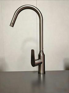 Grifos para Fregadero de Cocina y Baño con Mezclador Giratorio de Agua Fría/Caliente, Superficie Cromada, Montaje en Encimera, Acero Inoxidable 304 - Product Image 6