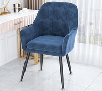 Fauteuil d'appoint en velours avec pieds en métal doré, chaise de salon de luxe avec finition dorée