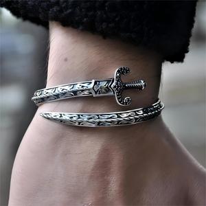 Bracciali da Uomo in Argento 925 a Forma di Spada Regolabili di Alta Gioielleria Personalizzati all'Ingrosso Braccialetti Rigidi Stile Punk con Charm - Product Image 5