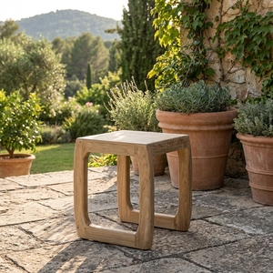 ม้านั่งยาวรุ่นลูเซียโดดเด่นด้วยงานฝีมือไม้ที่งดงาม ที่นั่งกว้างขวาง และสไตล์ที่เหนือกาลเวลาสำหรับพื้นที่ใช้สอยสมัยใหม่ - Product Image 3