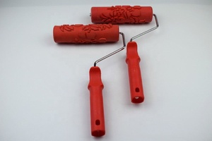 Recarga roja de alta calidad y cepillo de rodillo de pintura de goma con mango de plástico rojo <span class=keywords><strong>para</strong></span> <span class=keywords><strong>pintar</strong></span> - Product Image 5