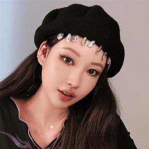 <span class=keywords><strong>Boina</strong></span> <span class=keywords><strong>de</strong></span> lana <span class=keywords><strong>de</strong></span> ganchillo <span class=keywords><strong>para</strong></span> mujer, gorro rojo <span class=keywords><strong>de</strong></span> alta calidad con diamantes brillantes, estilo británico, pintor, artista - Product Image 1