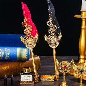 ชุดปากกาลูกลื่นสไตล์วินเทจสุดหรู ประดับเฟือง ตกแต่งด้วยขนนก หัวเขียน 0.5 มม. หมึกดำ วัสดุโลหะ ไม่สามารถลบได้ - Product Image 3