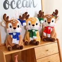 Peluche de renne de Noël en gros, jouet doux et moelleux en forme de cerf Sika avec écharpe et bonnet de Père Noël pour la décoration de Noël à la maison