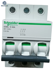 Disjoncteur miniature IC65L, interrupteur à air 3P D40A 400V, haute capacité de coupure, protection contre les surcharges et les courts-circuits électriques - Product Image 1