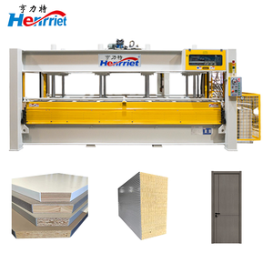 Machine de pressage de <span class=keywords><strong>panneaux</strong></span> MDF, de planches de <span class=keywords><strong>bois</strong></span>, de <span class=keywords><strong>panneaux</strong></span> de clôture WPC, de plaques pressées <span class=keywords><strong>à</strong></span> chaud 4 couches, de stratifiés PVC et de portes en <span class=keywords><strong>bois</strong></span> - Product Image 3