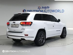Jeep Cherokee 2.2 CRDi AWD Turbo Diesel SUV, état impeccable, faibles frais d'entretien, transmission automatique fluide - Product Image 6
