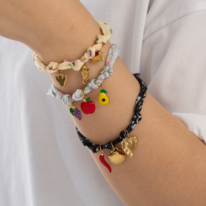 Pulsera Boho de Tela Floral con Colgante de Concha de Acero Inoxidable y Corazón de Chile, Joyería de Verano para Playa para Mujer - Product Image 3
