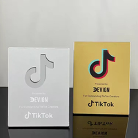 Plaque de trophée personnalisée en métal doré ou argenté pour bouton de lecture TikTok, vierges pour sublimation