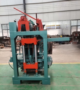 Machine à fabriquer des blocs creux mobiles ZheBang, moteur 4.8KW 380V, pour blocs de pavage autobloquants en cendres volantes, vibration facile - Product Image 2