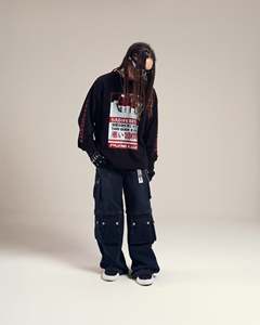 เสื้อยืดแขนยาวชิเก็ตโตผ้าฝ้ายพรีเมียมทรงบ็อกซี่ พร้อมลายกราฟิกฮาล์ฟโทน เหมาะสำหรับทุกประเภทของรูปร่าง - Product Image 6