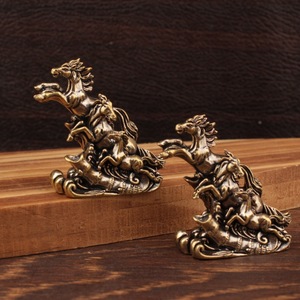 รูปปั้นม้าทองเหลืองสามตัว 2 ชิ้น สไตล์จีน ของตกแต่งห้องนั่งเล่น - Product Image 1