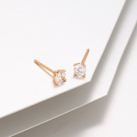Fabrikantvoorraad Schattige Premium Gepersonaliseerde Valentijnsdag Huidvriendelijke Briljante Solitaire 24K Verguld Legering Oorknopjes