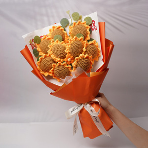 Bouquet de tournesols en fil fait main, orange, cadeau de remise de diplôme, style naturel - Product Image 1