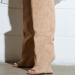 Eleganti Stivali da Donna in Finta Pelle Scamosciata <span class=keywords><strong>Nude</strong></span> con Zeppa e Punta Aperta, Stivali Alti al Ginocchio con Chiusura a Strappo - Product Image 6