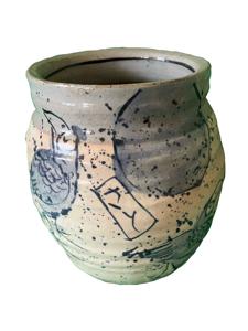 Vase en céramique moderne traditionnel japonais Satoshi Sato - Cadeau porte-bonheur pour les intérieurs d'entreprise et les halls d'hôtel - Product Image 2