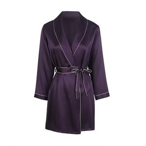 Robe de nuit en soie pure à 100 % pour femme, manches longues, sexy, luxueuse, avec logo thermique sur le devant - Product Image 4