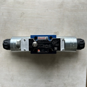 4WRAE 10E60-22/G24K31/A1V R900954083 วาล์วไฮดรอลิกแบบปรับสัดส่วนสำหรับการเปลี่ยนทิศทาง ผลิตในประเทศเยอรมนี - Product Image 2