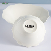 Vaisselle et Assiettes Bols en Porcelaine Fine Neufs, Blanches, Modernes, en Dentelle, Luxe, en Gros, avec Logo pour Mariage Restaurant