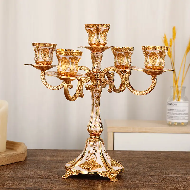 유럽 스타일 고급 휴대용 촛대 황금 낭만적 인 촛불 저녁 식사 다섯 머리 촛불 홀더 수공예품 장식품