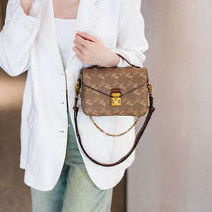 กระเป๋าถือทรงสี่เหลี่ยมสำหรับสุภาพสตรี บุด้วยเส้นใยโพลีเอสเตอร์ พร้อมตกแต่งด้วยโซ่ ราคา 226 - Product Image 5