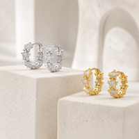 Boucles d'oreilles Huggie Muweike en argent sterling 925 vermeil avec zircon, forme étoile à cinq branches géométrique, pour femmes, bijoux fins