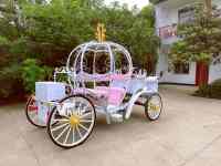 Calèche citrouille de Cendrillon motorisée et illuminée
