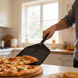 Nouvelle pelle à <span class=keywords><strong>pizza</strong></span> en aluminium perforé tendance avec manche antidérapant détachable - Product Image 1