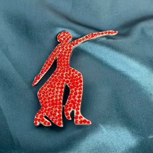 Spilla Delta Sigma Sorority con Strass e Perle, Gioiello in Lega, Regalo per Feste di Confraternita e Sororità - Product Image 1