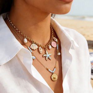Collier en acier inoxydable avec pendentif étoile de mer et coquillage, plaqué or 18 carats, chaîne de clavicule, style vacances à la plage, bijoux superposés - Product Image 1