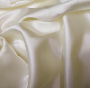 Tissu satiné charmeuse en soie de mûrier 100% naturelle, brute, non teinte, OEKO, 30mm 114cm 129gsm 14114 - Product Image 2