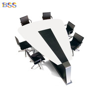 Table de conférence triangulaire en promotion, table de salle de réunion en pierre blanche italienne avec 8 chaises, petite table de réunion pour bureau d'entreprise