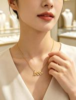Collier personnalisable gravable en forme de branche d'olivier, fabricant, plaqué or PVD, acier inoxydable, pendentif feuille délicat, bijoux en gros pour femmes