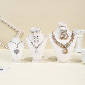 Nhà máy trực tiếp Chứng Khoán bán buôn nhung trắng Vòng cổ bông tai vòng đeo tay thiết lập đồ trang sức bao bì hiển thị bức tượng bán thân đứng kích thước khác nhau - Product Image 2