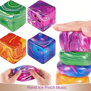 ニードオースタイル 大理石模様 キューブ スクイーズ玩具 スローライジング ストレス解消 フィジェットトイ 大人用 不安解消 感覚玩具 - Product Image 1